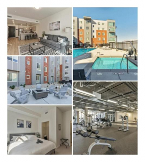Pool Hot tub Game Room King Bed Parking